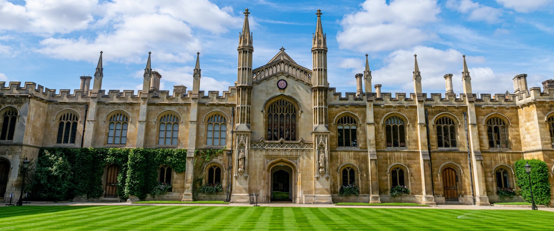 Collaborative and Interdisciplinary Opportunities at Oxford and Cambridge Universities