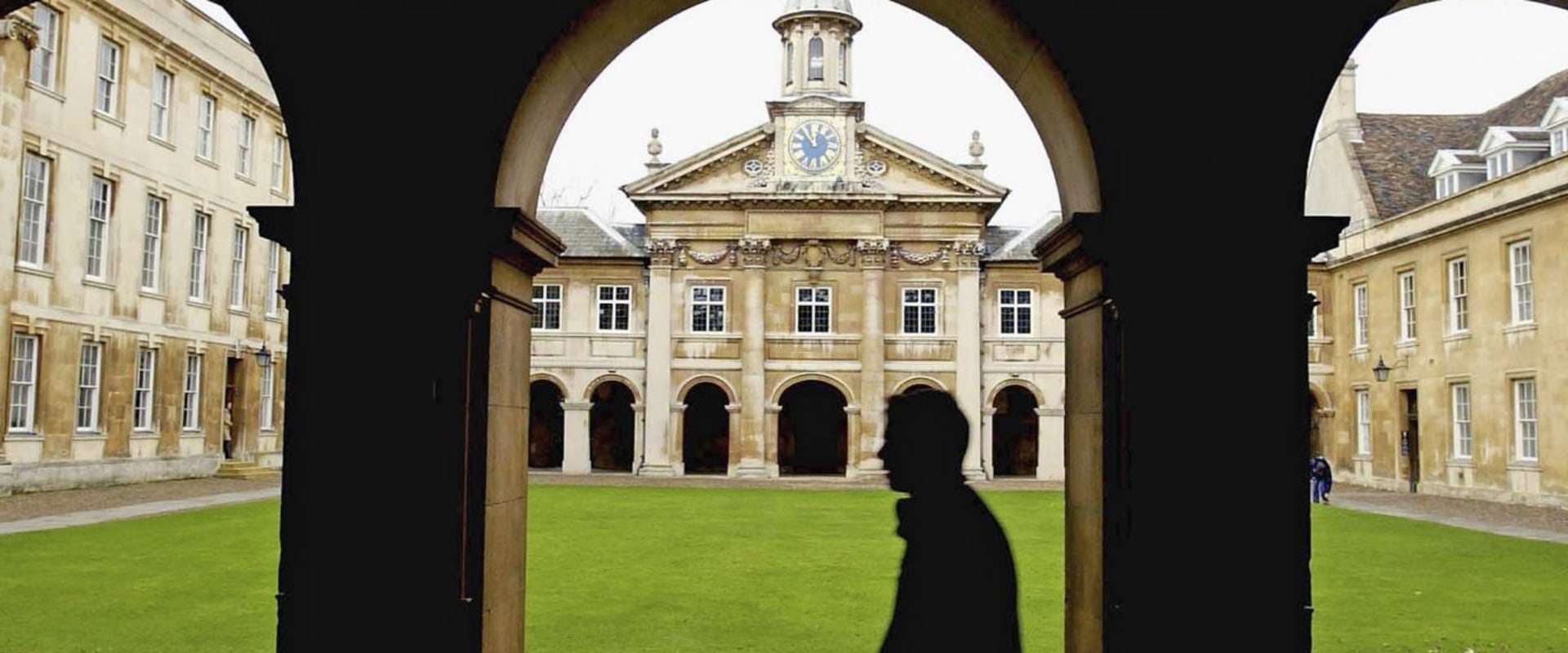 Thank You Notes and Follow-up: Insider Tips for Oxford and Cambridge University Admissions