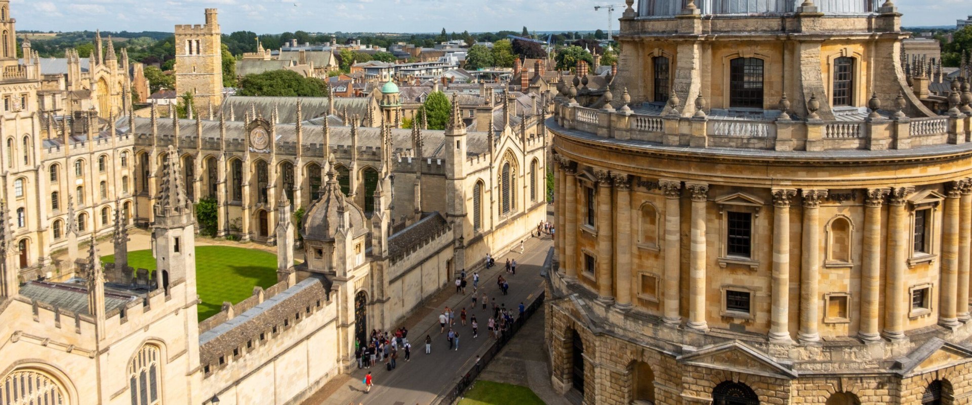 A Comprehensive Overview of Major and Minor Options at Oxford and Cambridge Universities