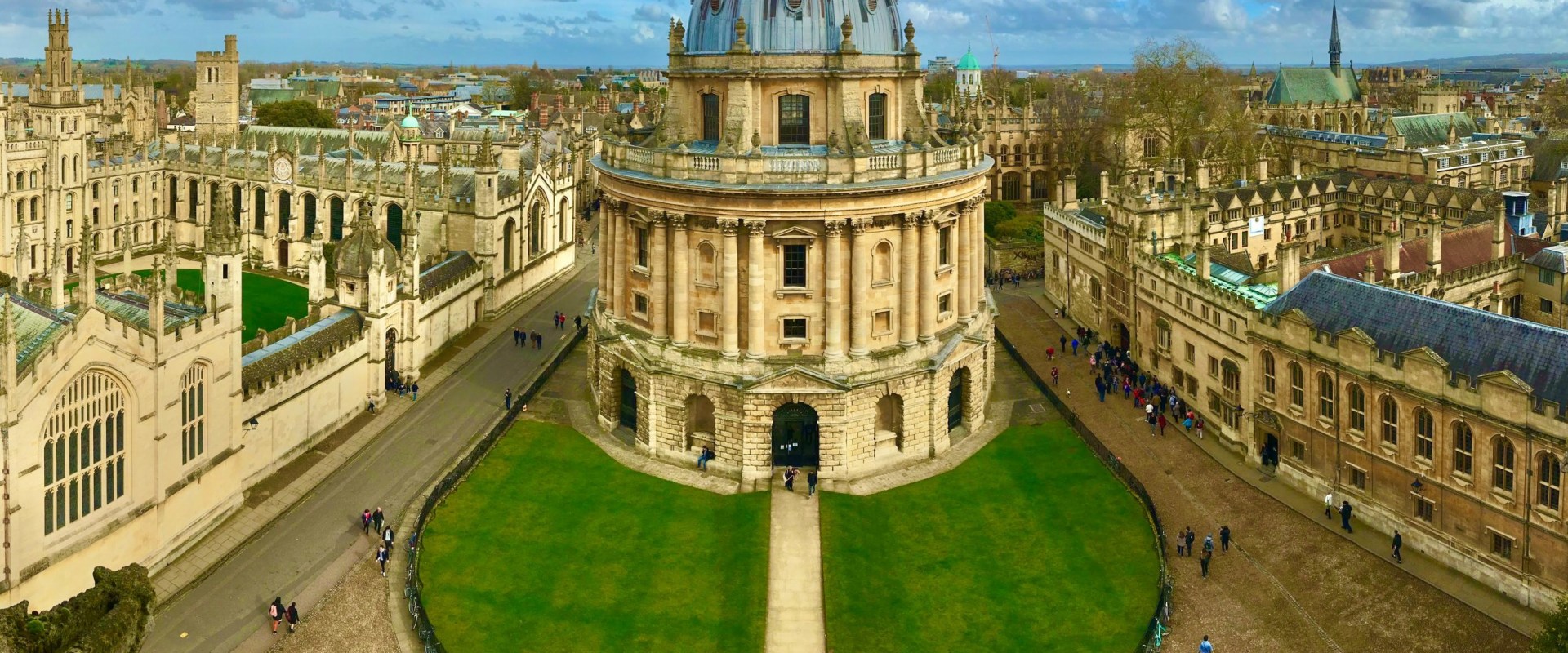 Utilizing Social Media Platforms for Oxford and Cambridge Universities Admissions