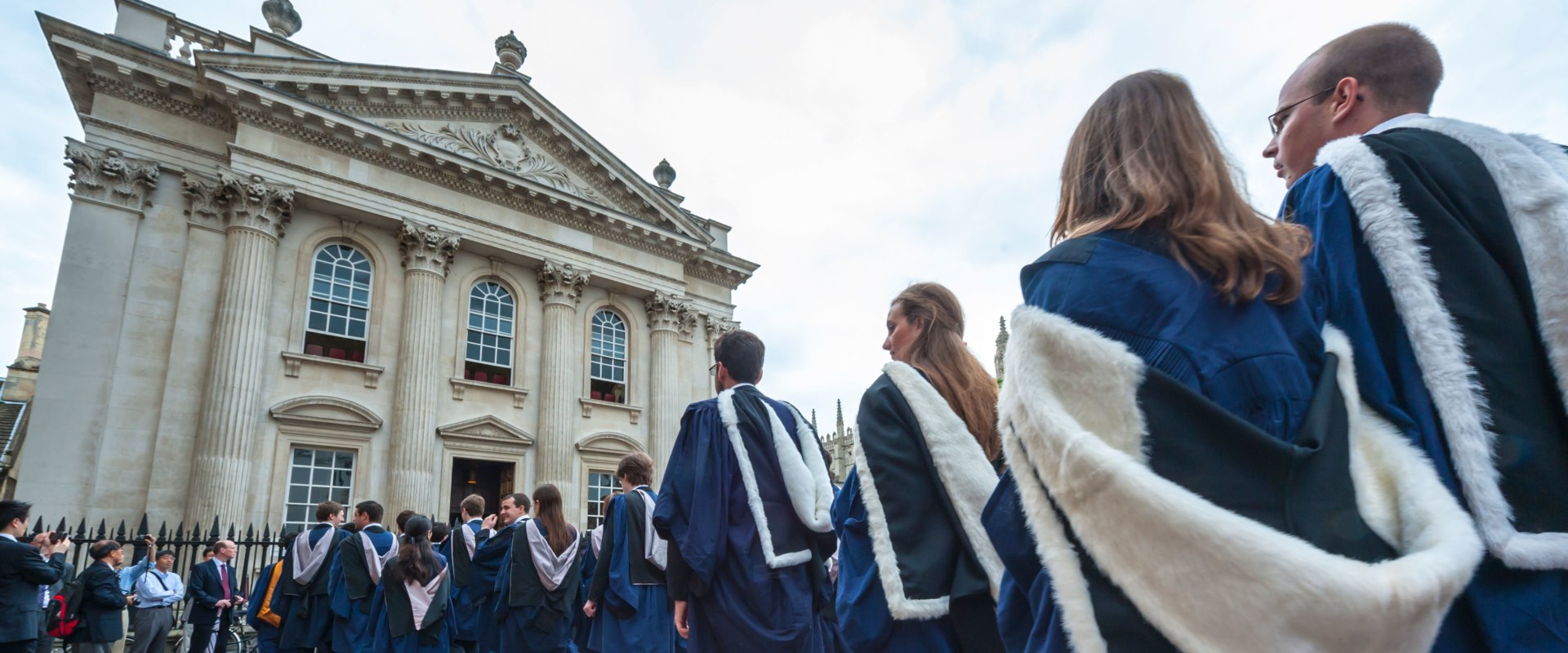 Exploring the Career Paths of Oxford/Cambridge Graduates